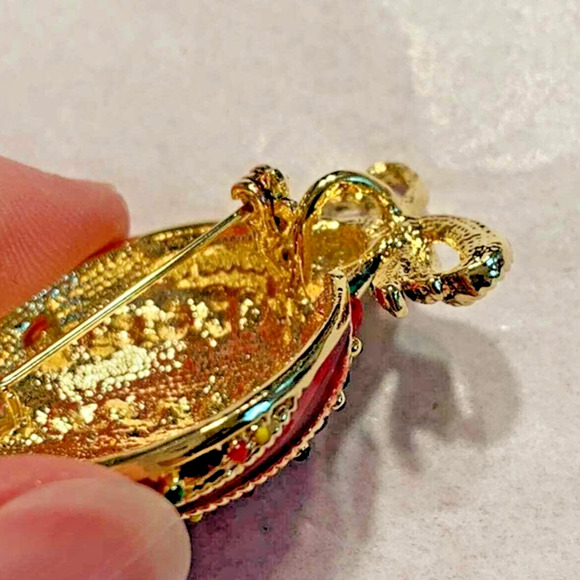 Christmas Ornament Brooch Festive Gold Holiday Pin Red Enamel Rhinestone Pendant - Picture 7 of 8